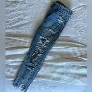 Distressed AE Skinny Jeans